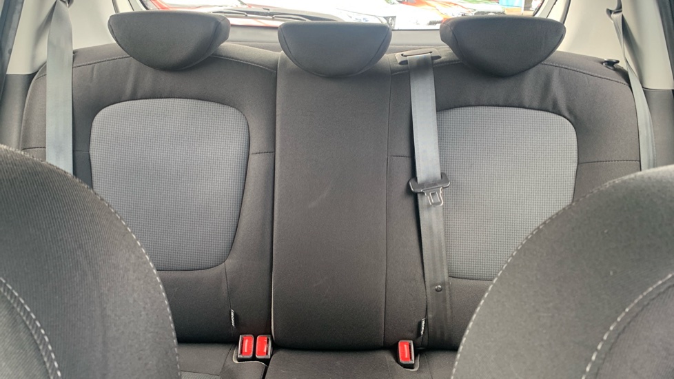 Hyundai i20 1.2 Classic 5dr Petrol Hatchback - Image 15