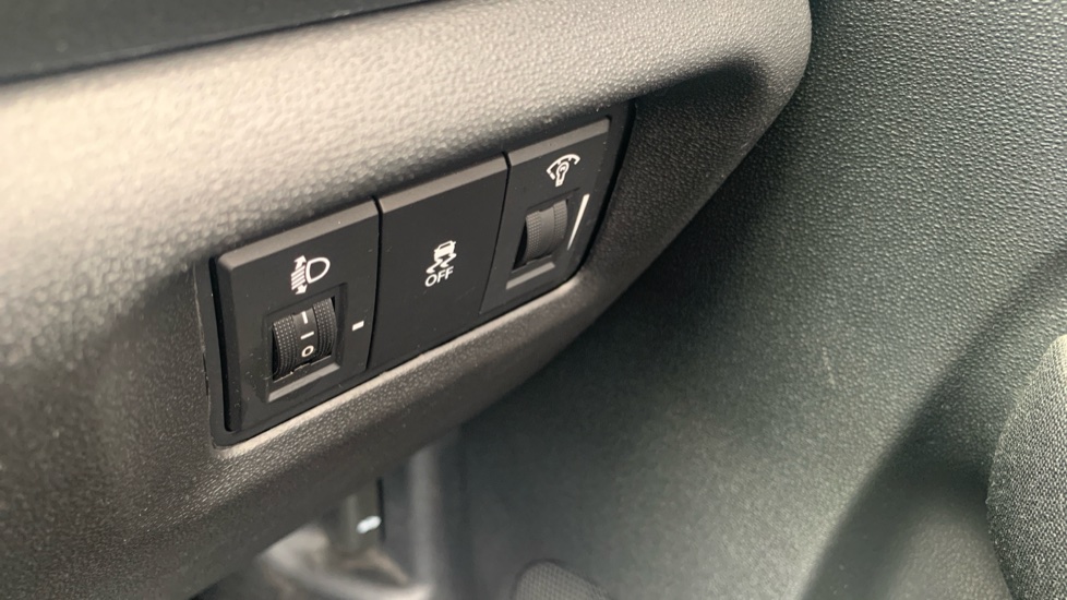 Hyundai i20 1.2 Classic 5dr Petrol Hatchback - Image 23