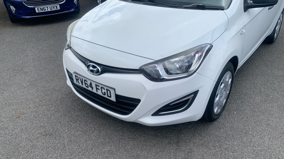 Hyundai i20 1.2 Classic 5dr Petrol Hatchback - Image 37