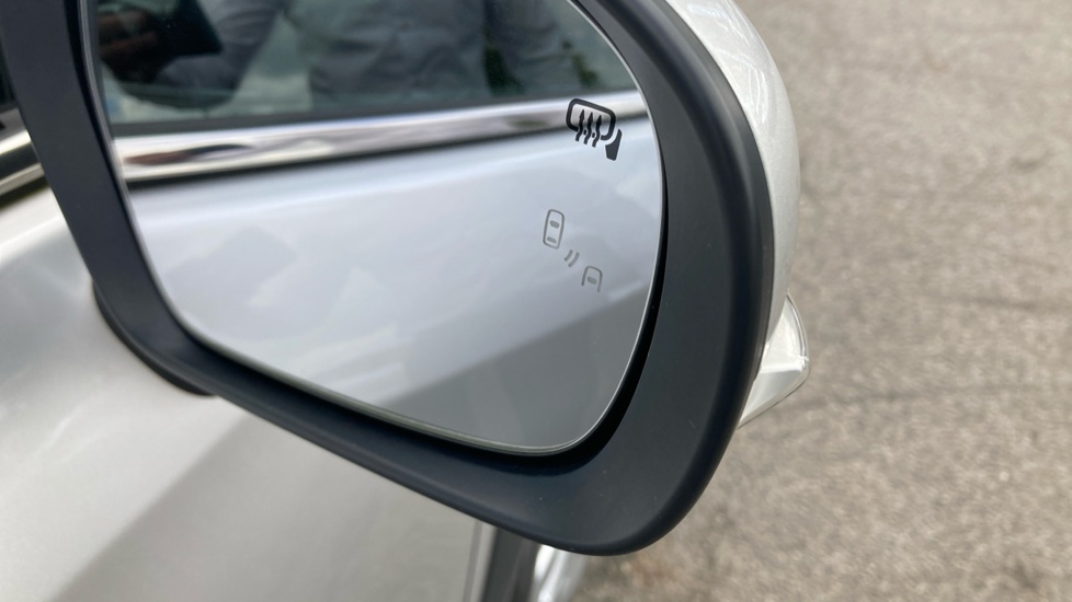 Suzuki S-Cross 1.4 Boosterjet 48V Hybrid Motion 5dr Petrol Hatchback - Image 29