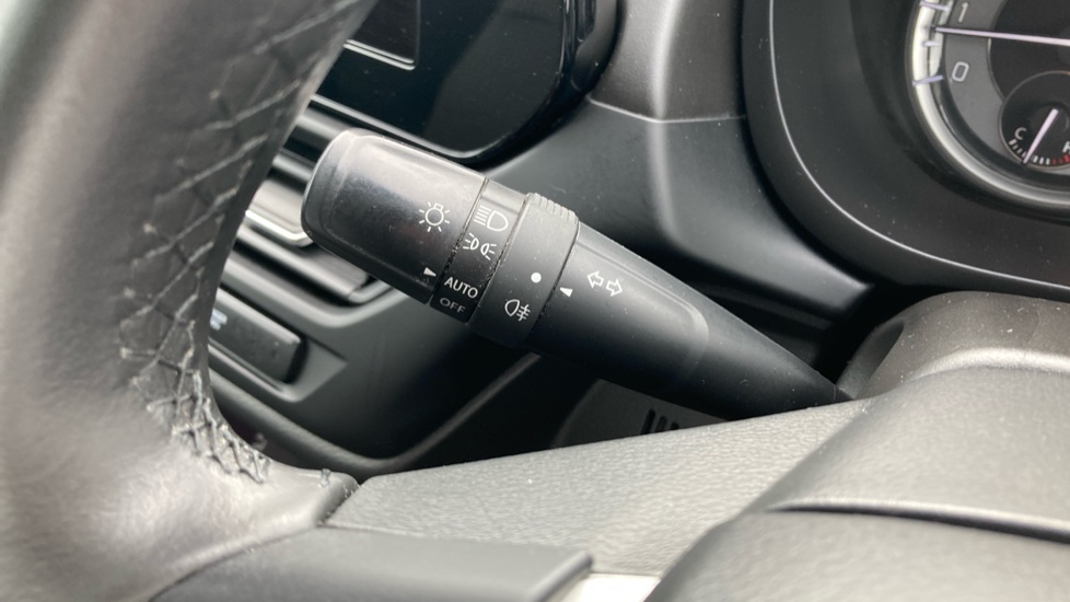 Suzuki S-Cross 1.4 Boosterjet 48V Hybrid Motion 5dr Petrol Hatchback - Image 33