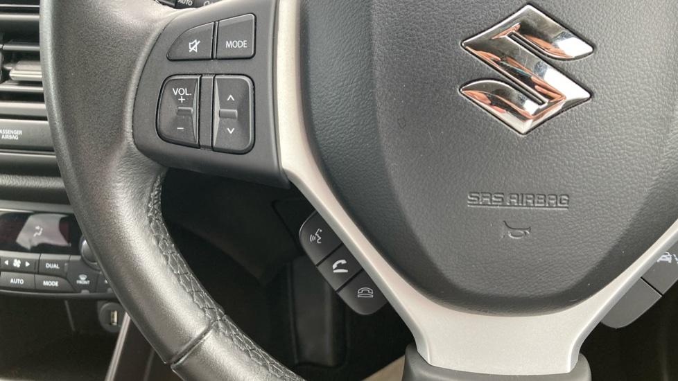 Suzuki S-Cross 1.4 Boosterjet 48V Hybrid Motion 5dr Petrol Hatchback - Image 35