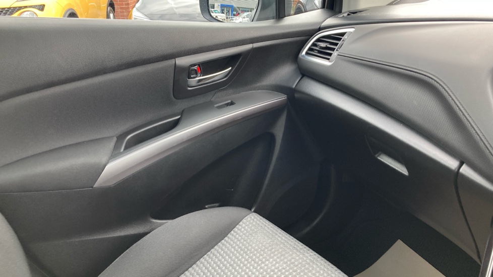 Suzuki S-Cross 1.4 Boosterjet 48V Hybrid Motion 5dr Petrol Hatchback - Image 37