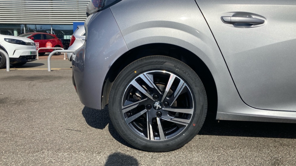 Peugeot 208 1.2 PureTech 100 Allure Premium + 5dr EAT8 Petrol Hatchback - Image 7