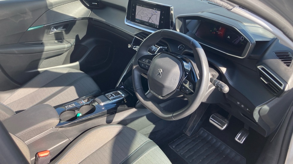 Peugeot 208 1.2 PureTech 100 Allure Premium + 5dr EAT8 Petrol Hatchback - Image 11