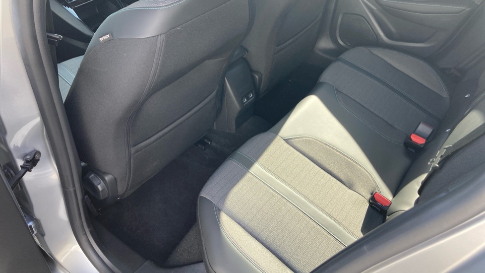 Peugeot 208 1.2 PureTech 100 Allure Premium + 5dr EAT8 Petrol Hatchback - Image 16