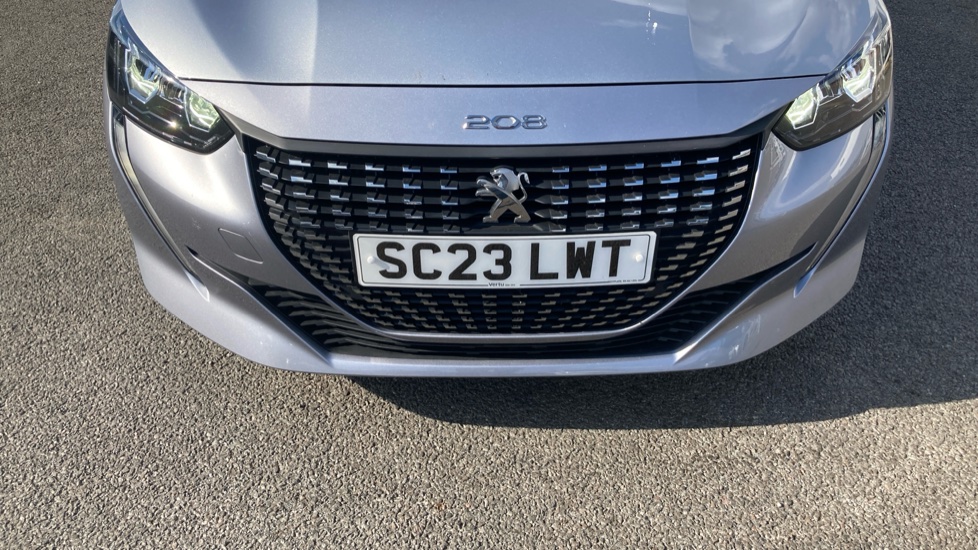 Peugeot 208 1.2 PureTech 100 Allure Premium + 5dr EAT8 Petrol Hatchback - Image 21