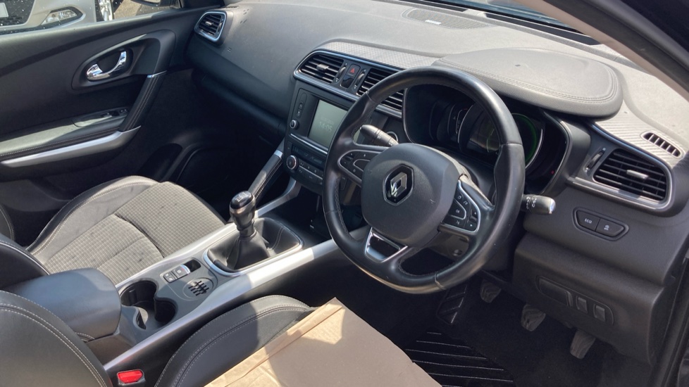 Renault Kadjar 1.2 TCE Signature Nav 5dr Petrol Hatchback - Image 11