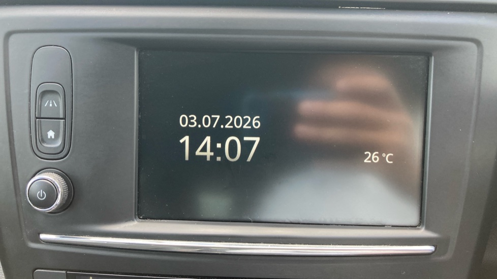 Renault Kadjar 1.2 TCE Signature Nav 5dr Petrol Hatchback - Image 12