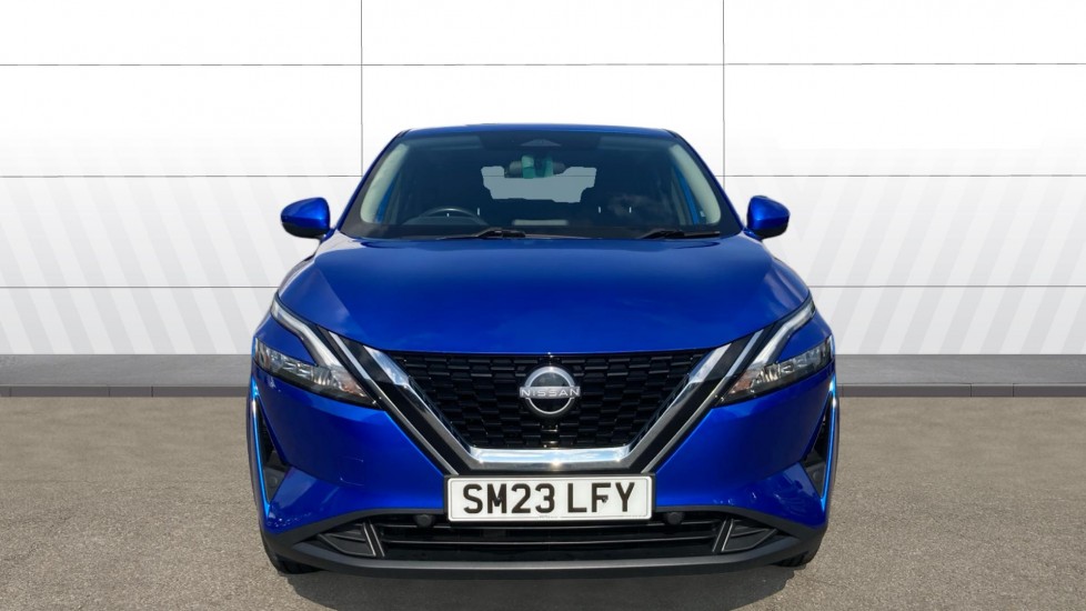 Nissan Qashqai 1.3 DiG-T MH Acenta Premium 5dr Petrol Hatchback - Image 3