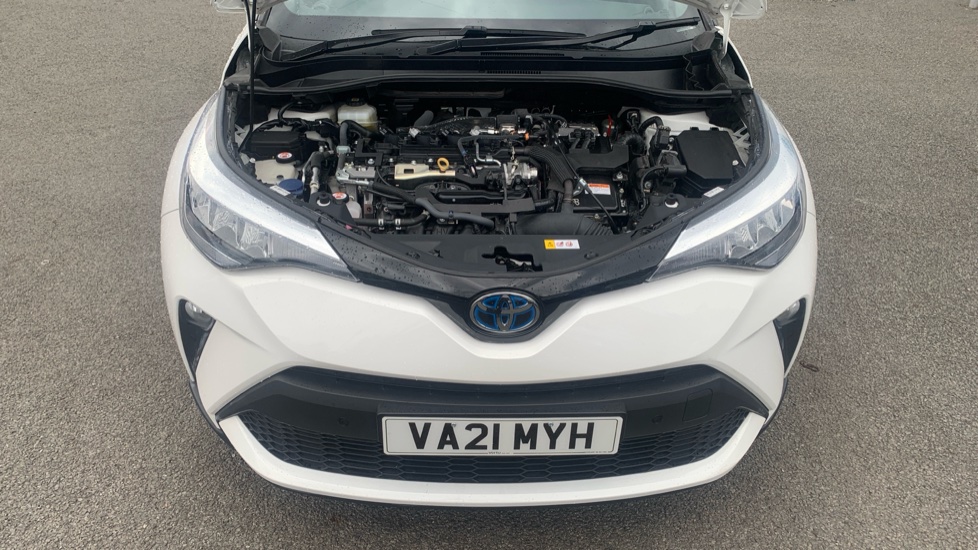 Toyota C-HR 2.0 Hybrid Design 5dr CVT Hybrid Hatchback - Image 8