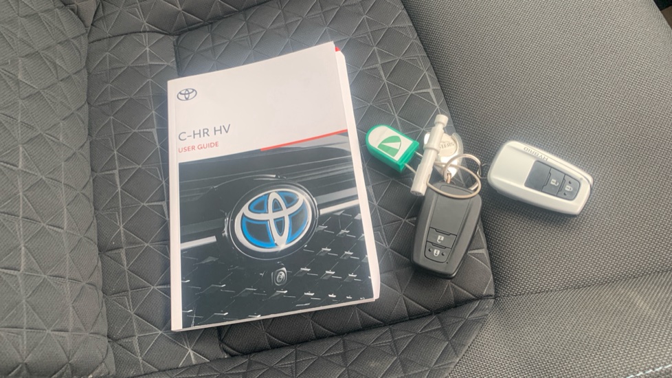 Toyota C-HR 2.0 Hybrid Design 5dr CVT Hybrid Hatchback - Image 19