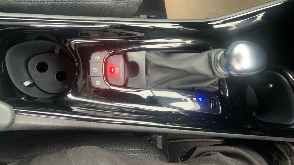 Toyota C-HR 2.0 Hybrid Design 5dr CVT Hybrid Hatchback - Image 33