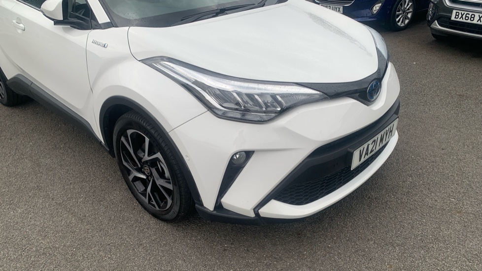 Toyota C-HR 2.0 Hybrid Design 5dr CVT Hybrid Hatchback - Image 41