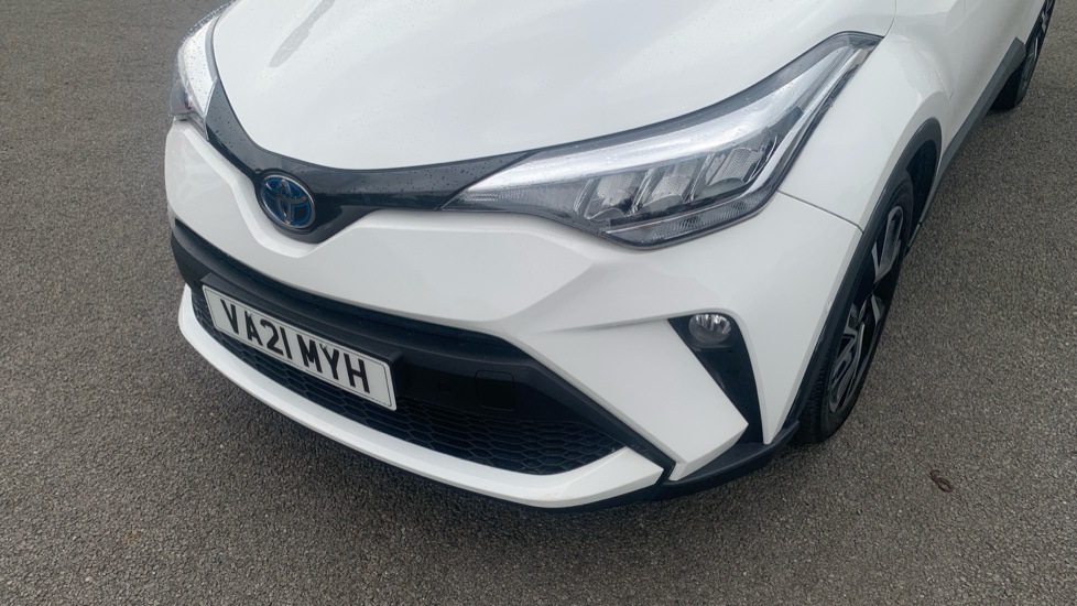 Toyota C-HR 2.0 Hybrid Design 5dr CVT Hybrid Hatchback - Image 43