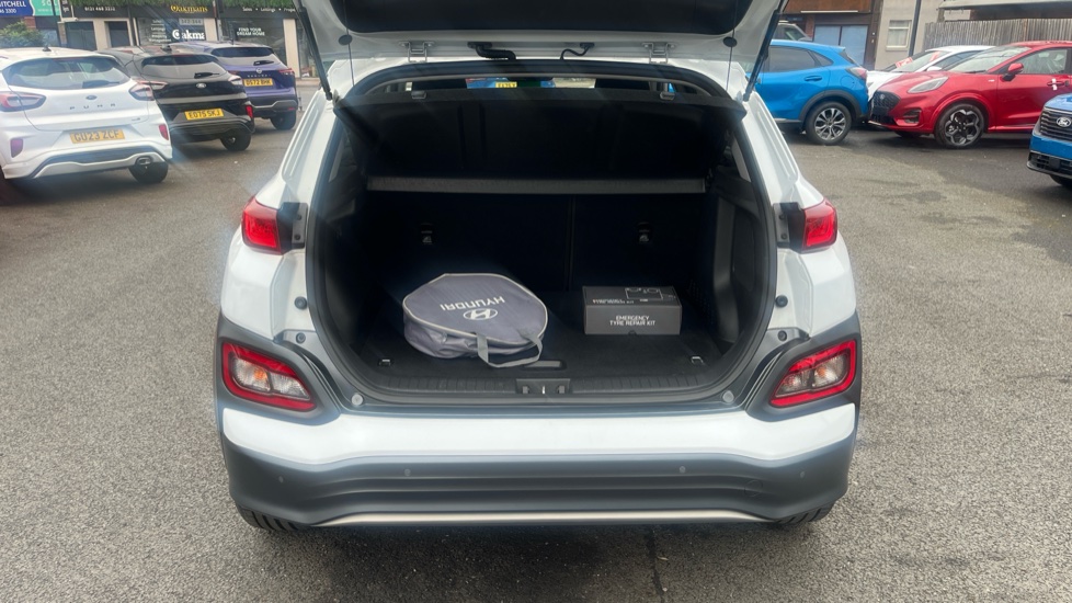 Hyundai KONA 150kW Premium 64kWh 5dr Auto Electric Hatchback - Image 4