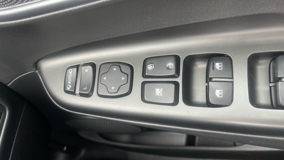 Hyundai KONA 150kW Premium 64kWh 5dr Auto Electric Hatchback - Image 26