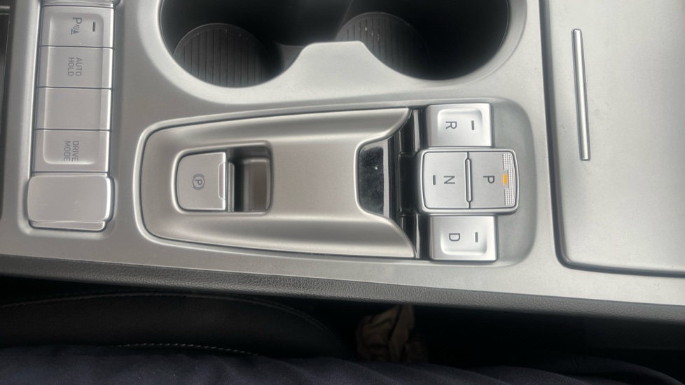Hyundai KONA 150kW Premium 64kWh 5dr Auto Electric Hatchback - Image 29