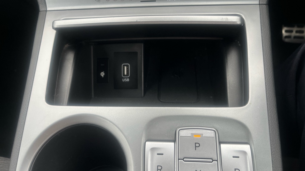 Hyundai KONA 150kW Premium 64kWh 5dr Auto Electric Hatchback - Image 30