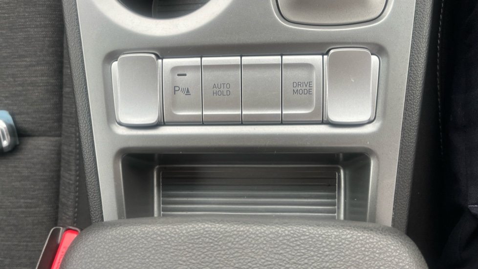 Hyundai KONA 150kW Premium 64kWh 5dr Auto Electric Hatchback - Image 32