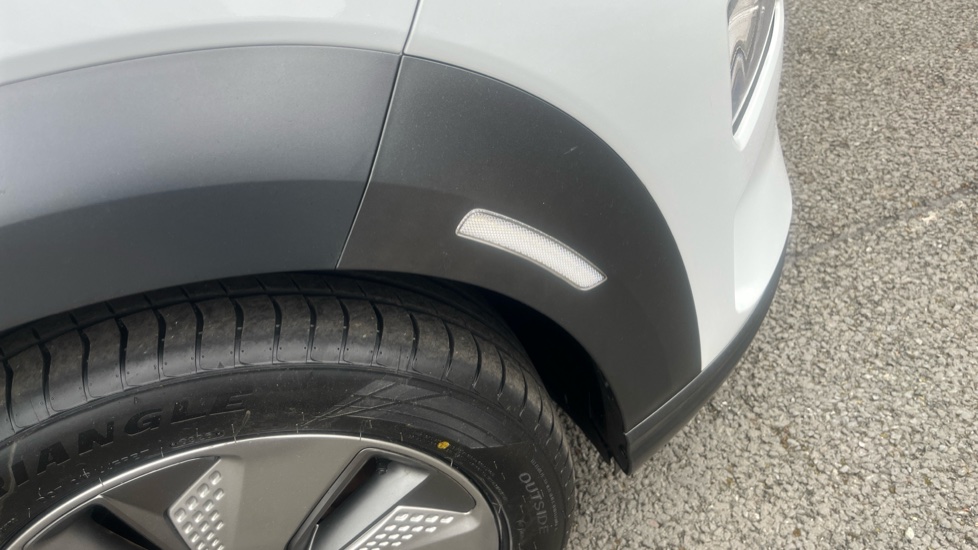 Hyundai KONA 150kW Premium 64kWh 5dr Auto Electric Hatchback - Image 38