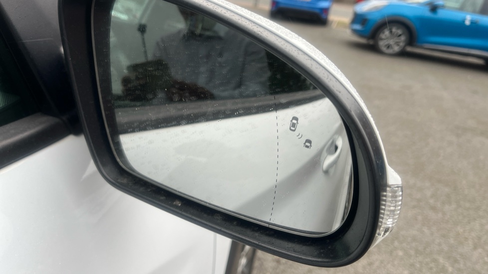 Hyundai KONA 150kW Premium 64kWh 5dr Auto Electric Hatchback - Image 40