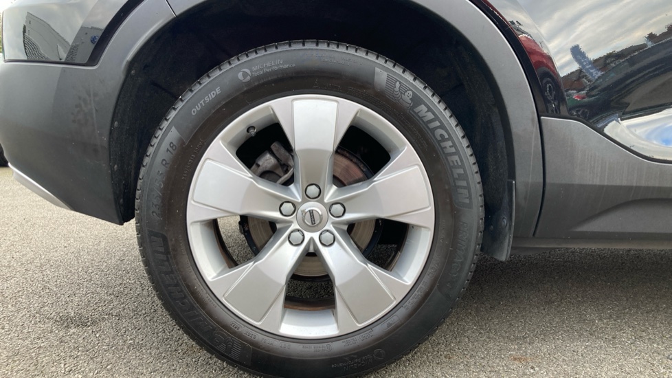 Volvo XC40 1.5 T3 [163] Momentum 5dr Petrol Estate - Image 7