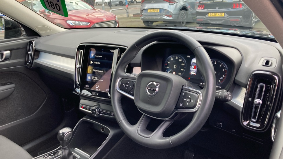 Volvo XC40 1.5 T3 [163] Momentum 5dr Petrol Estate - Image 11