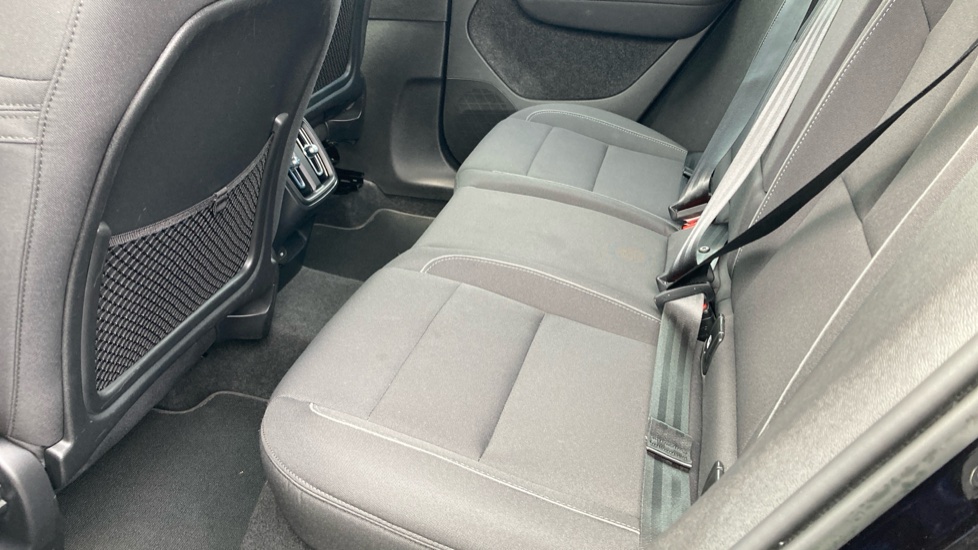 Volvo XC40 1.5 T3 [163] Momentum 5dr Petrol Estate - Image 16