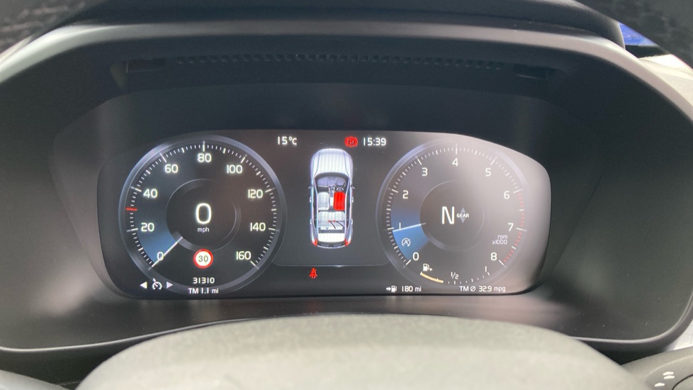 Volvo XC40 1.5 T3 [163] Momentum 5dr Petrol Estate - Image 18