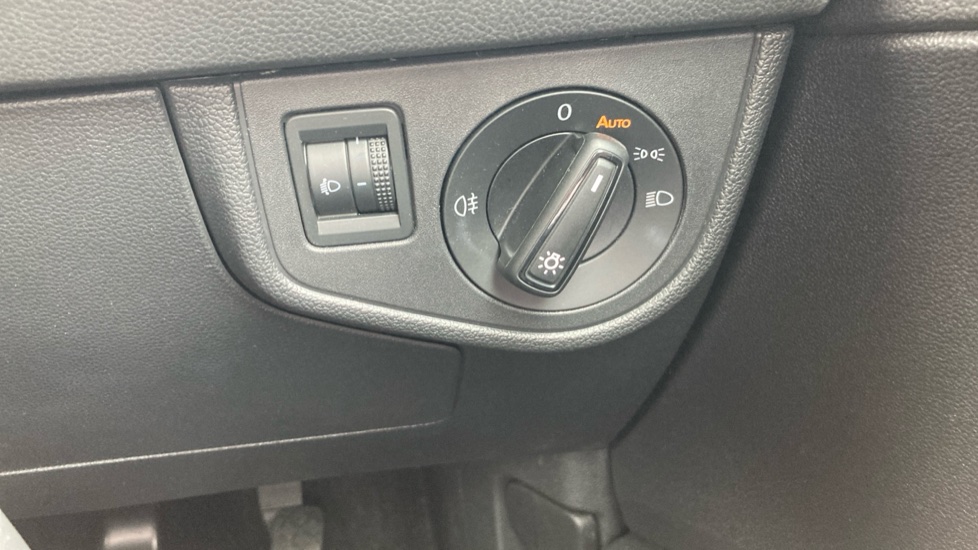 Volkswagen Polo 1.0 TSI Life 5dr Petrol Hatchback - Image 30