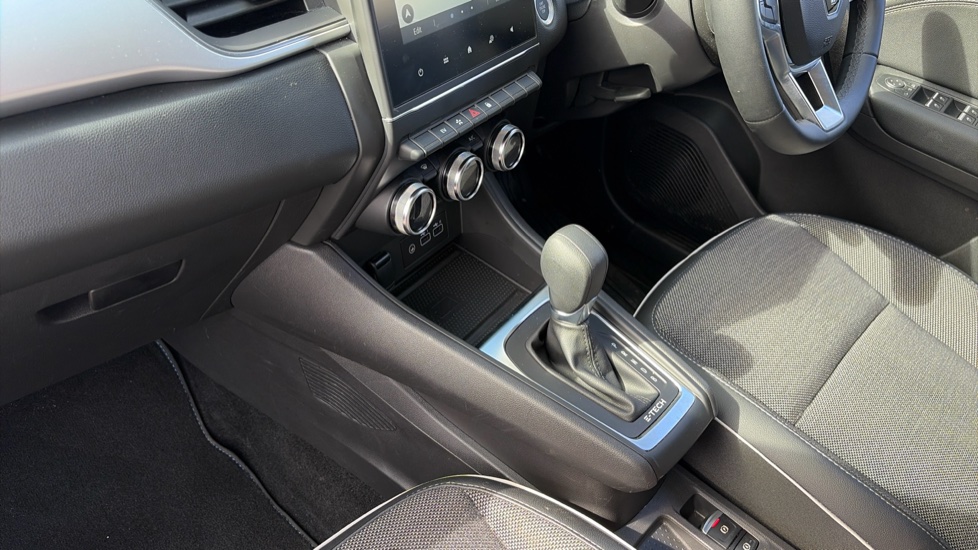 Renault Captur 1.6 E-Tech full hybrid 145 Techno 5dr Auto Hybrid Hatchback - Image 13