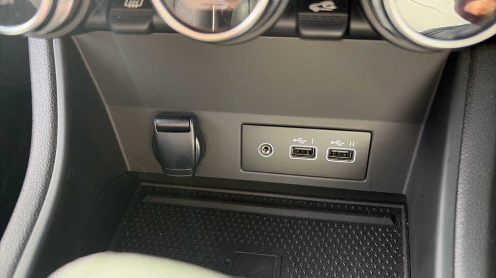 Renault Captur 1.6 E-Tech full hybrid 145 Techno 5dr Auto Hybrid Hatchback - Image 29