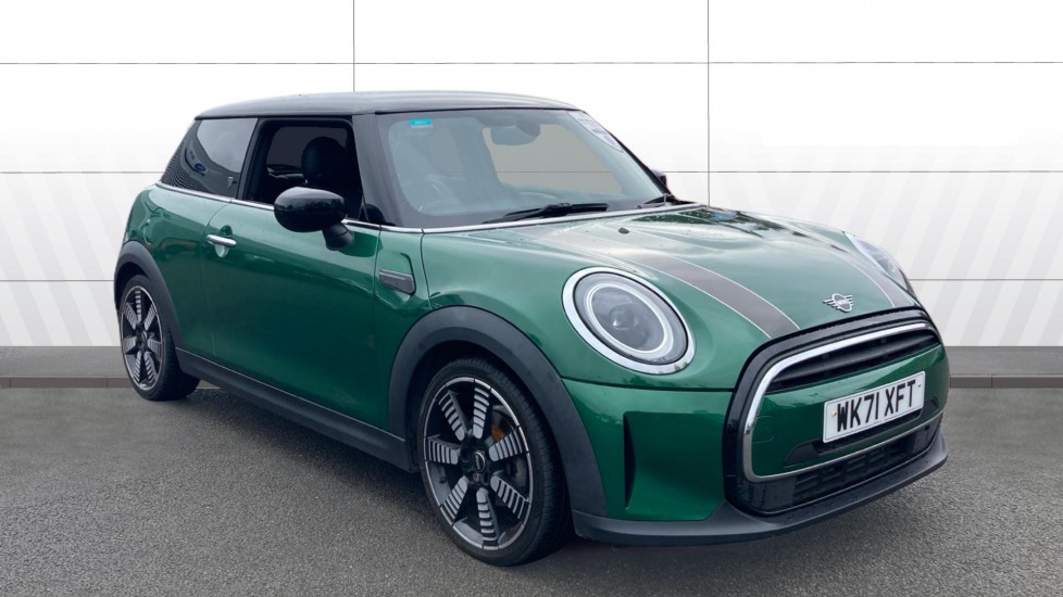 MINI Hatchback 1.5 Cooper Exclusive 3dr Petrol Hatchback - Image 1