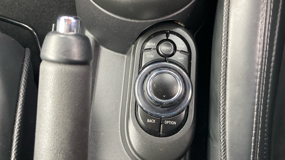 MINI Hatchback 1.5 Cooper Exclusive 3dr Petrol Hatchback - Image 22