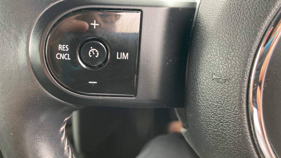 MINI Hatchback 1.5 Cooper Exclusive 3dr Petrol Hatchback - Image 23