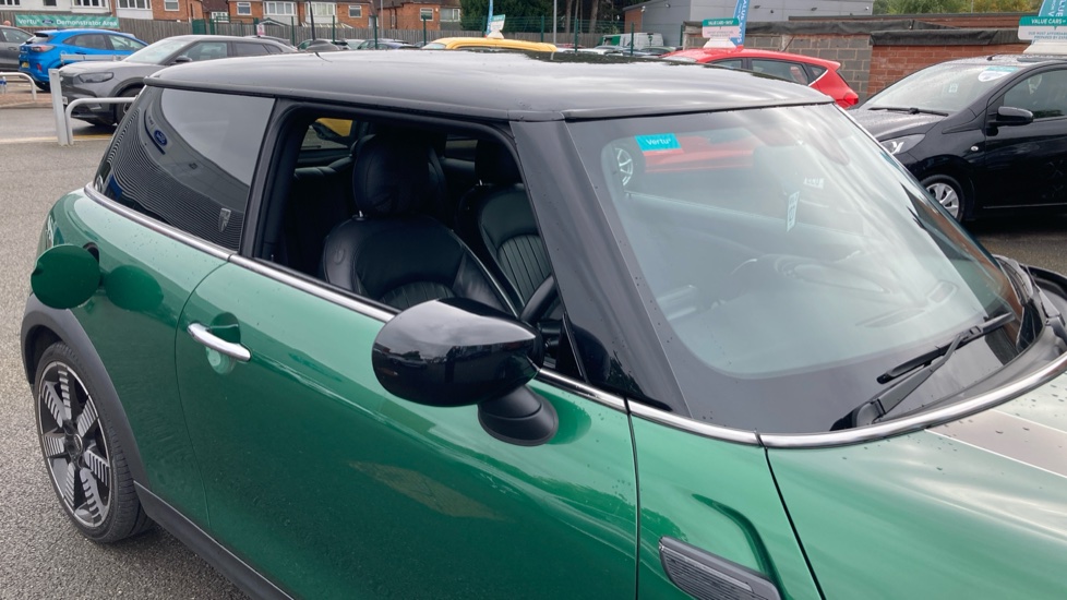 MINI Hatchback 1.5 Cooper Exclusive 3dr Petrol Hatchback - Image 33
