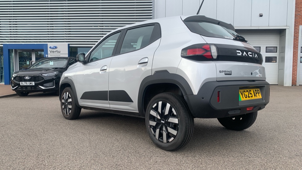 Dacia Spring 27kWh Expression 65 48kW 5dr Auto Electric Hatchback - Image 40