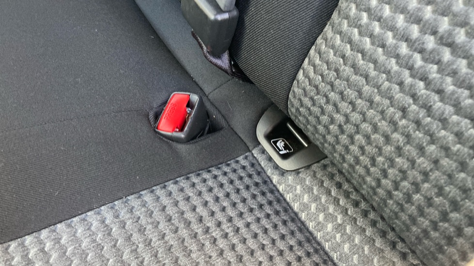Suzuki S-Cross 1.4 Boosterjet 48V Hybrid Motion 5dr Petrol Hatchback - Image 17