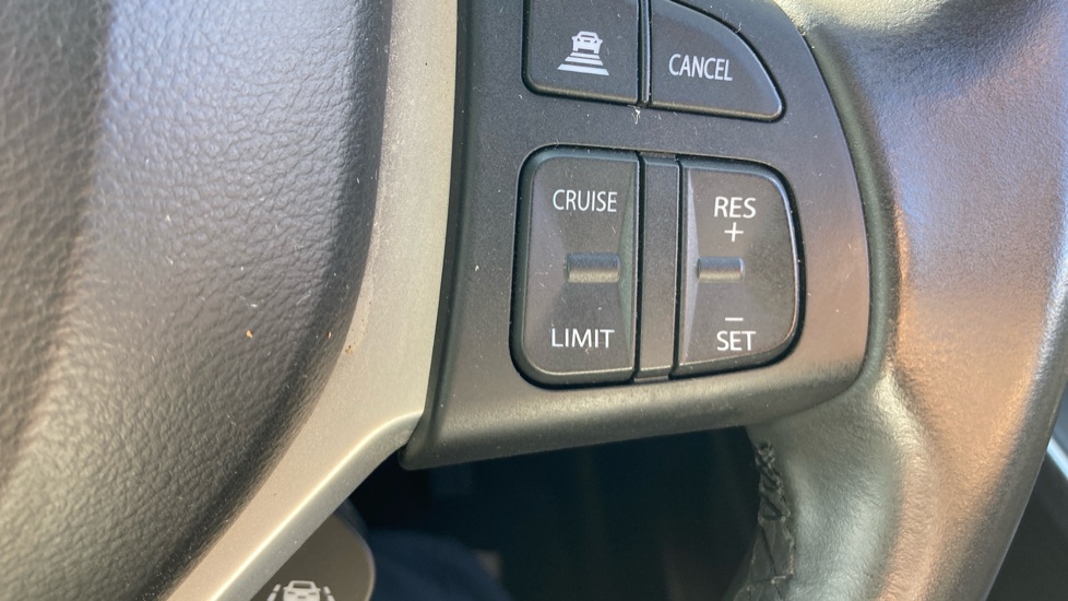 Suzuki S-Cross 1.4 Boosterjet 48V Hybrid Motion 5dr Petrol Hatchback - Image 25