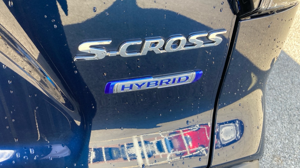 Suzuki S-Cross 1.4 Boosterjet 48V Hybrid Motion 5dr Petrol Hatchback - Image 35