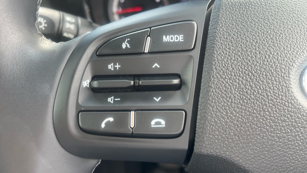 Hyundai i10 1.0 MPi Premium 5dr Auto Petrol Hatchback - Image 21