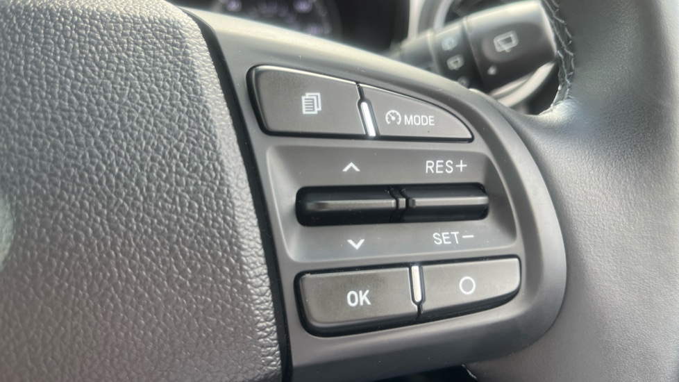 Hyundai i10 1.0 MPi Premium 5dr Auto Petrol Hatchback - Image 22