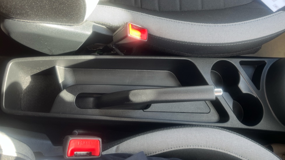 Hyundai i10 1.0 MPi Premium 5dr Auto Petrol Hatchback - Image 31