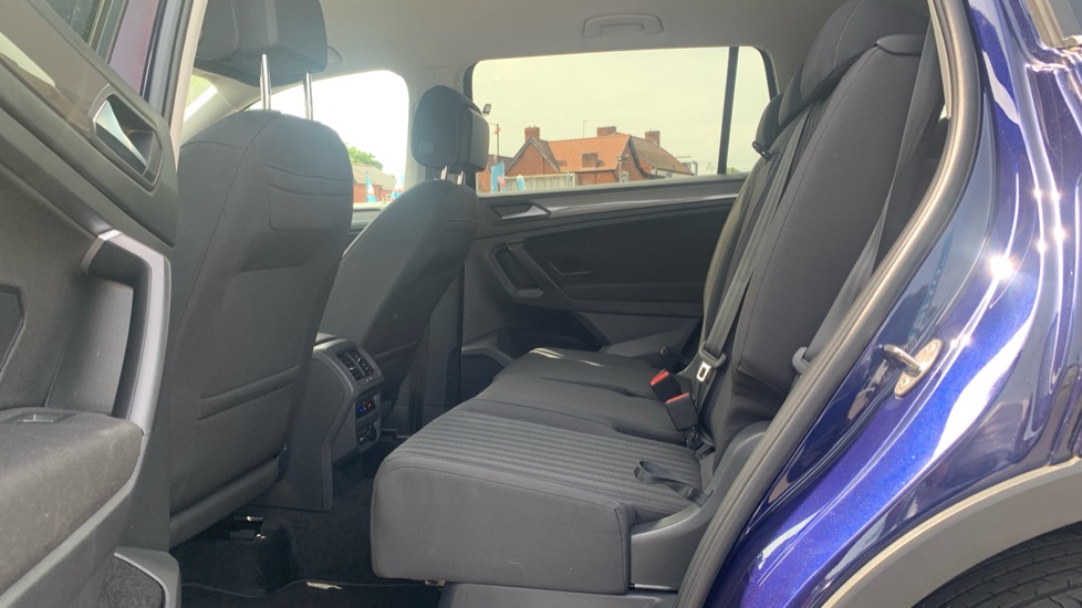 Volkswagen Tiguan Allspace 1.5 TSI Life 5dr DSG Petrol Estate - Image 16