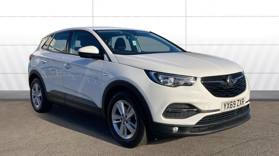 Vauxhall Grandland X 1.2 Turbo SE 5dr Petrol Hatchback - Image 1