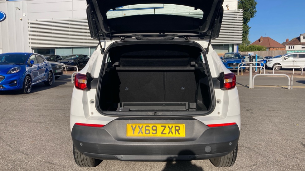 Vauxhall Grandland X 1.2 Turbo SE 5dr Petrol Hatchback - Image 4