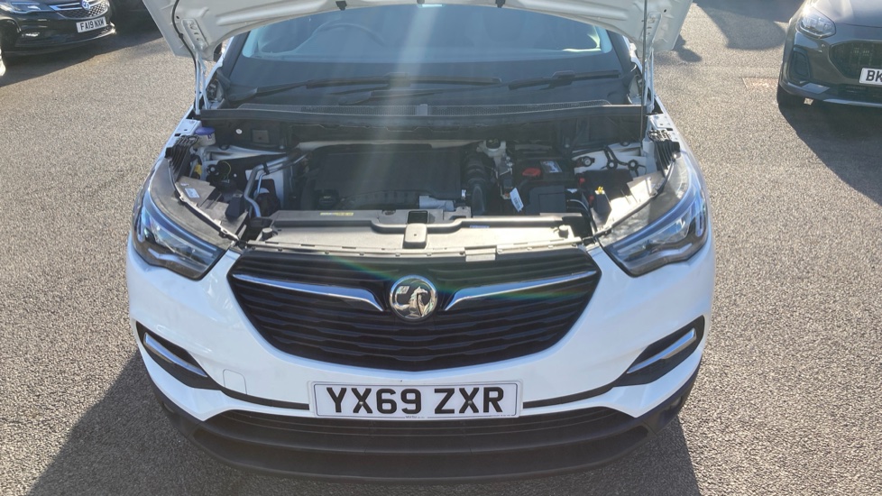 Vauxhall Grandland X 1.2 Turbo SE 5dr Petrol Hatchback - Image 8