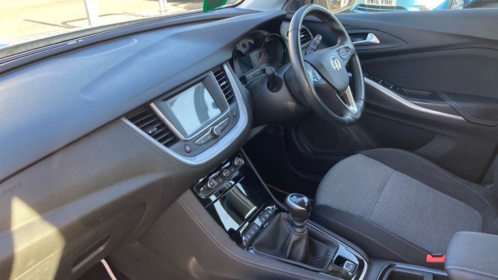 Vauxhall Grandland X 1.2 Turbo SE 5dr Petrol Hatchback - Image 9