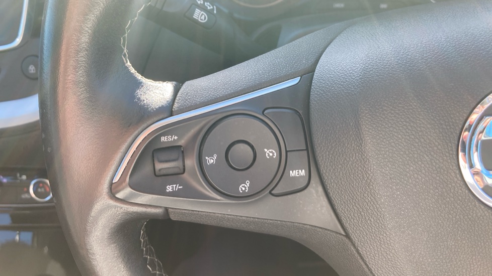 Vauxhall Grandland X 1.2 Turbo SE 5dr Petrol Hatchback - Image 21